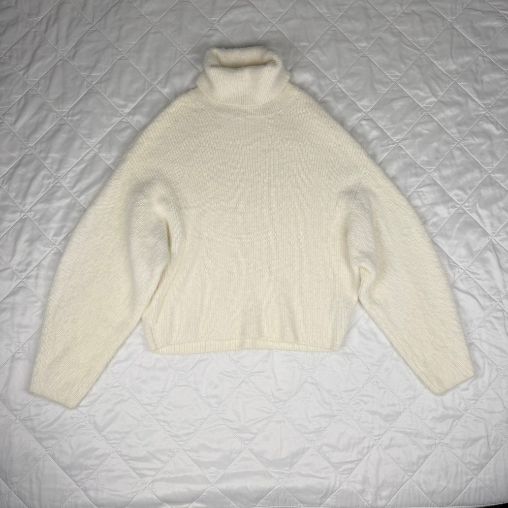 H&M Women's Small Cream Fuzzy Turtleneck Sweater Oversized Boxy Soft Knit - Picture 2 of 14